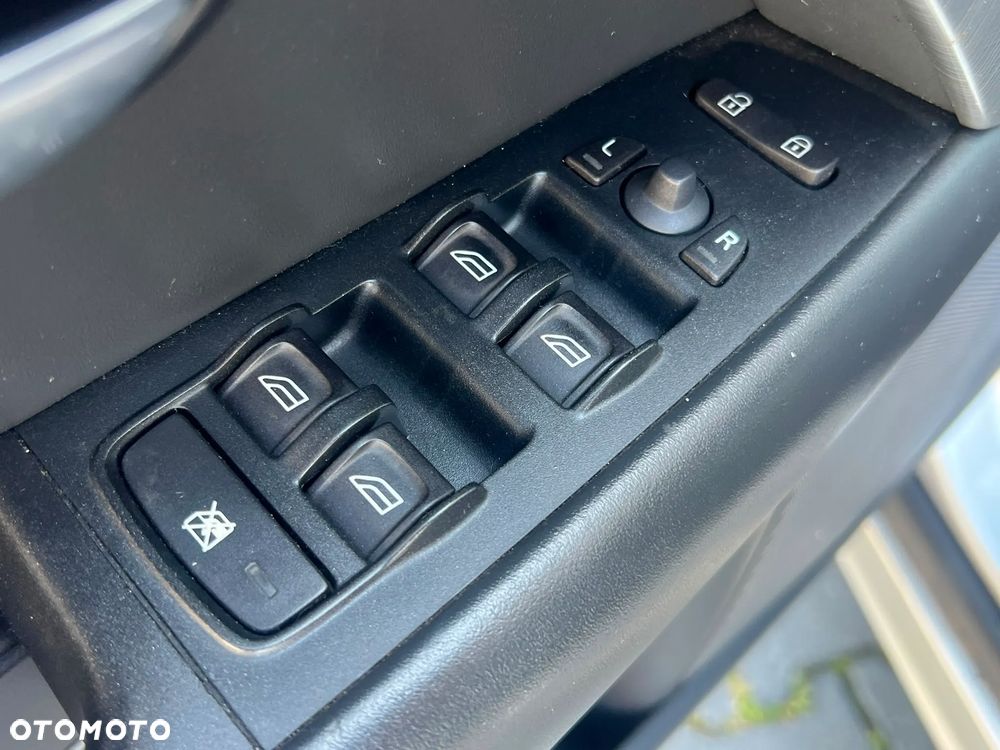 Volvo V70 D5 AWD Summum - 23