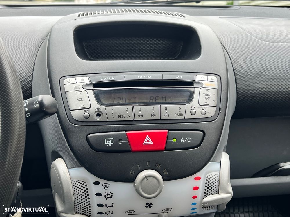 Peugeot 107 1.0 Active - 20