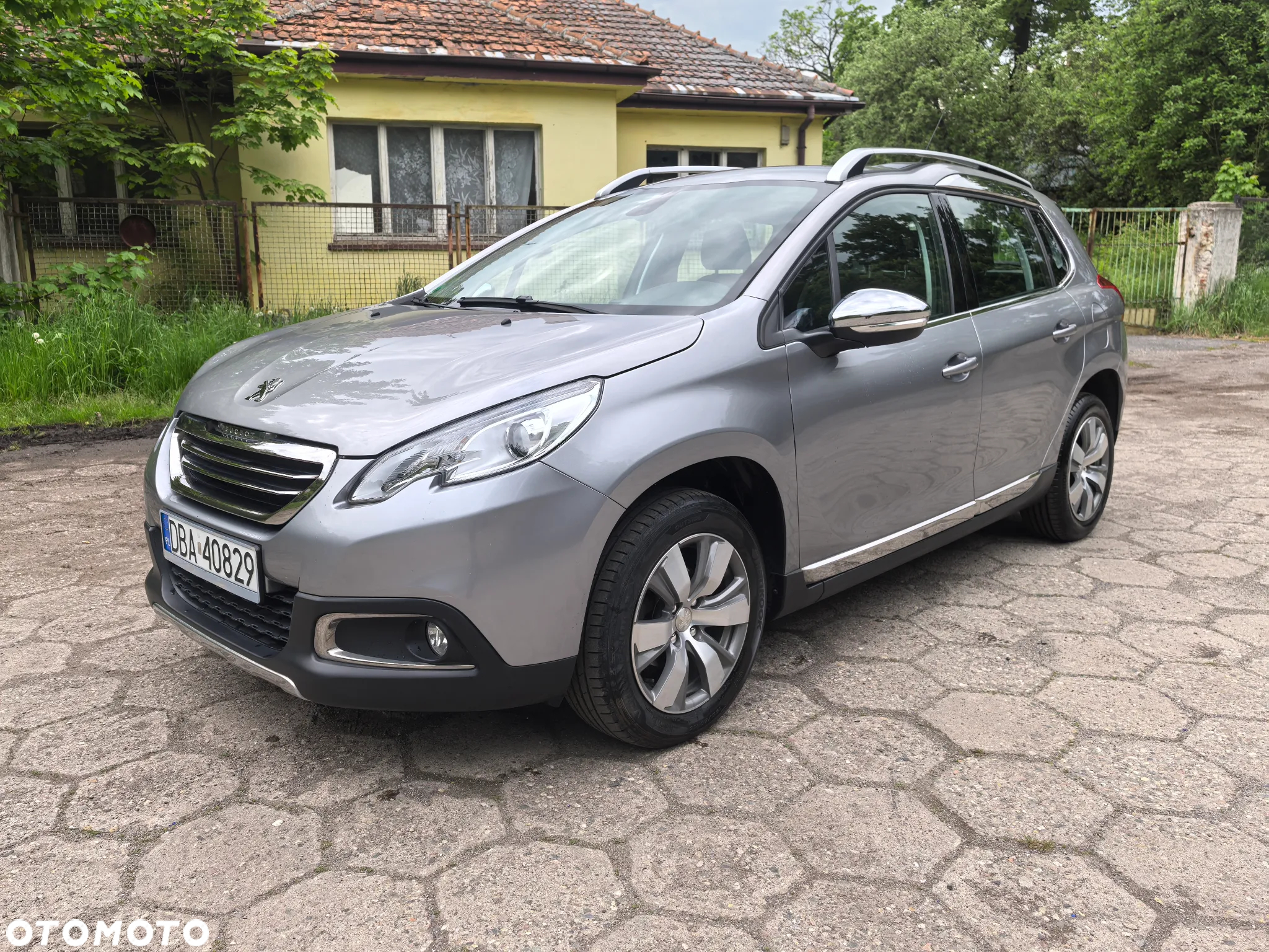 Peugeot 2008 1.2 VTi Allure - 2