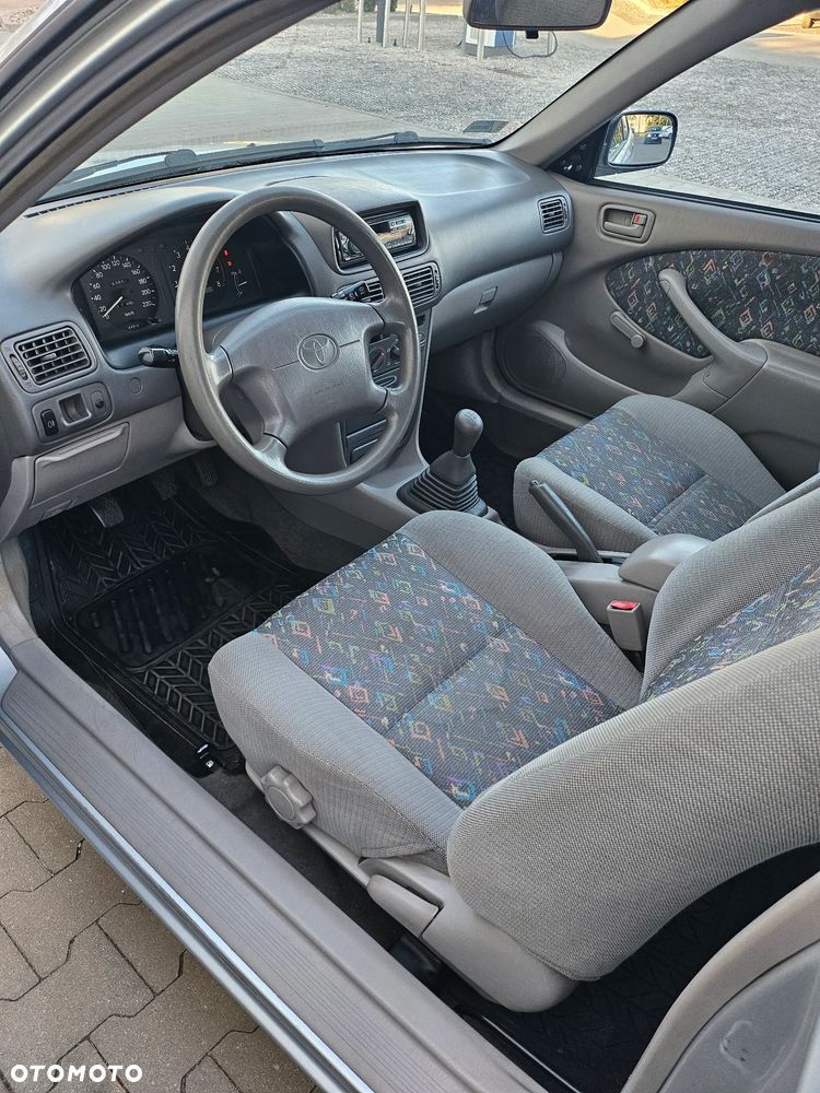 Toyota Corolla - 9