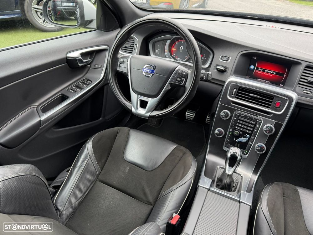 Volvo V60 2.0 D2 R-Design - 25