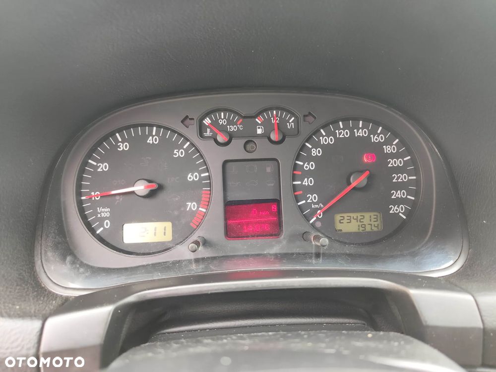 Volkswagen Golf 1.6 - 6