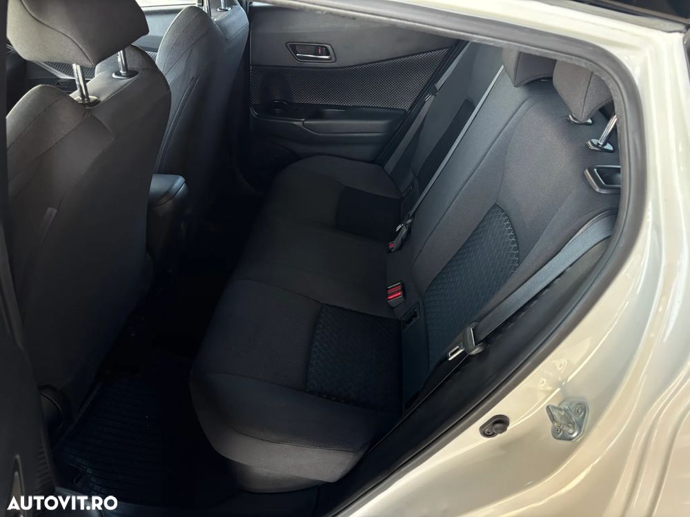 Toyota C-HR 1.8 HSD 4x2 CVT C-enter - 38
