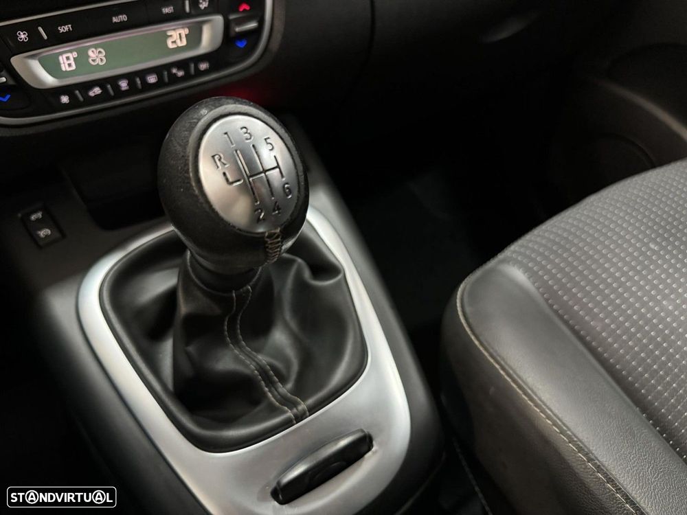 Renault Scénic 1.5 dCi Exclusive SS - 15