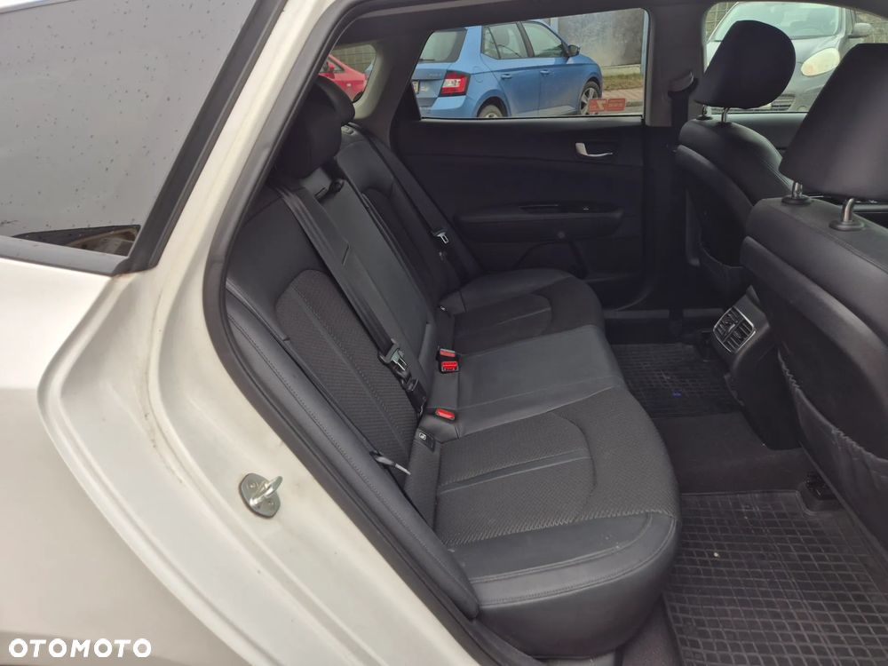 Kia Optima 1.7 CRDI L DCT - 13