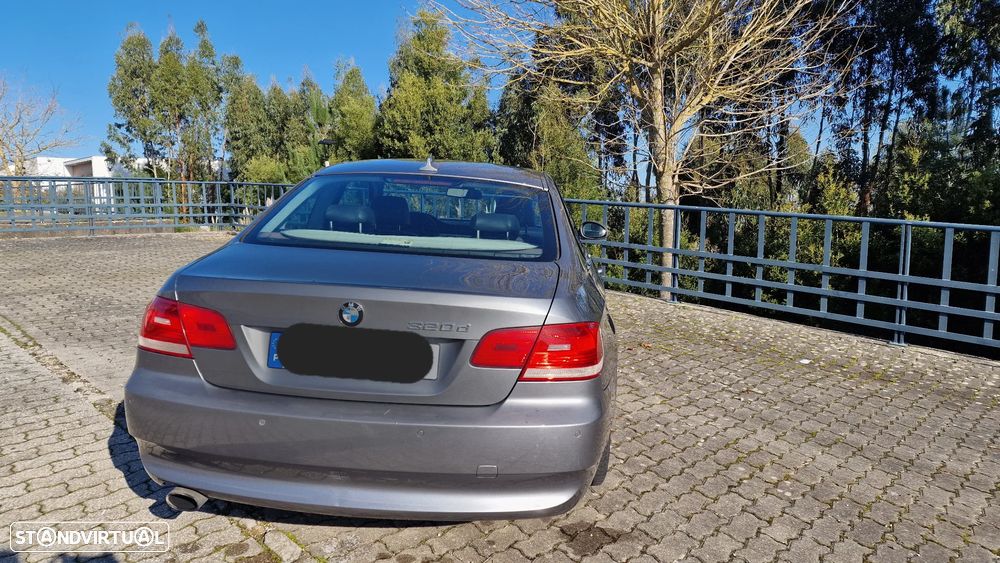 BMW 320 d Coupe Active - 6