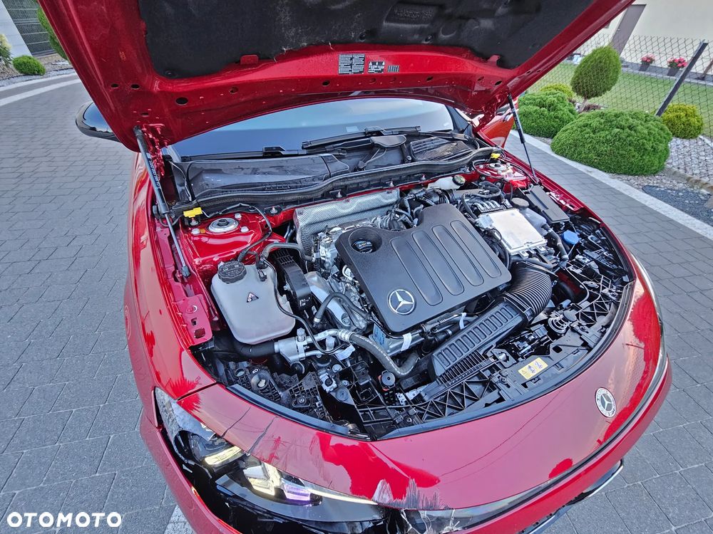 Mercedes-Benz CLA 200 mHEV 8G-DCT - 23