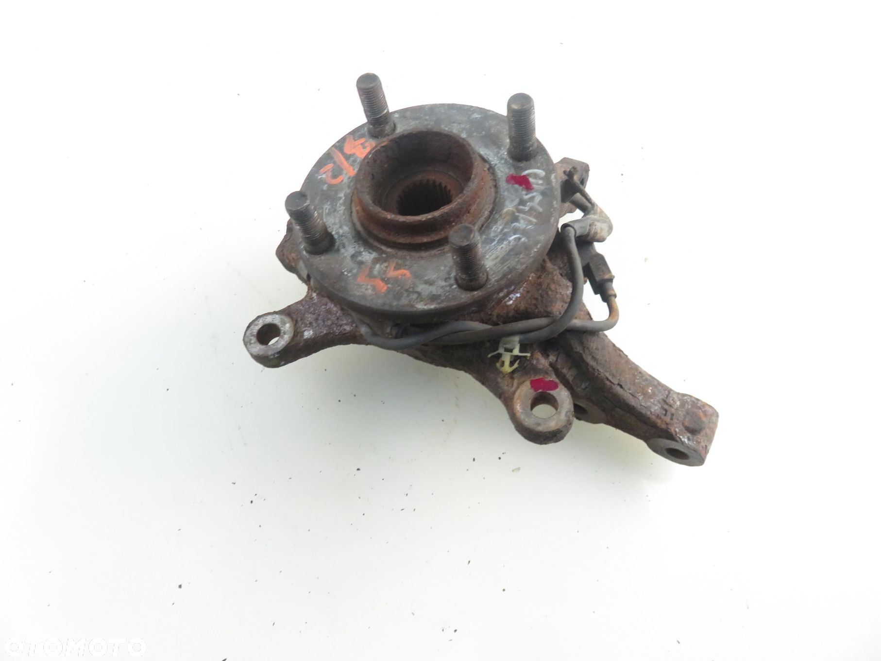 ZWROTNICA PIASTA PRZEDNIA PRAWA SUZUKI SWIFT III 1.3 4x4 M13A - 5
