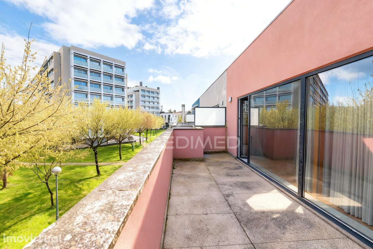 Moradia de Luxo T5 com 3 Suites | Piscina Interior Aquecida | Eleva... - Grande imagem: 5/34