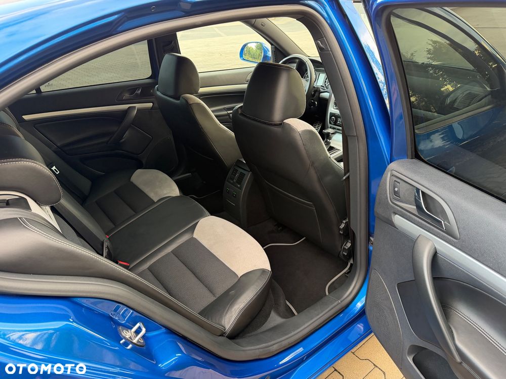 Skoda Octavia 2.0 TSI DSG RS - 11