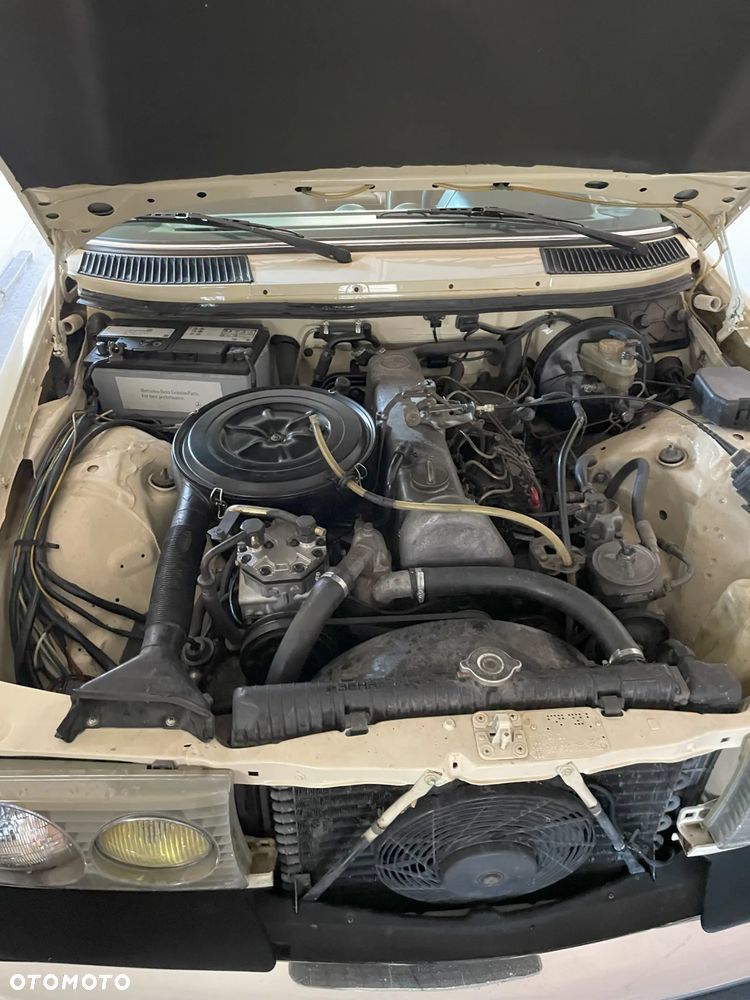 Mercedes-Benz W123 - 2