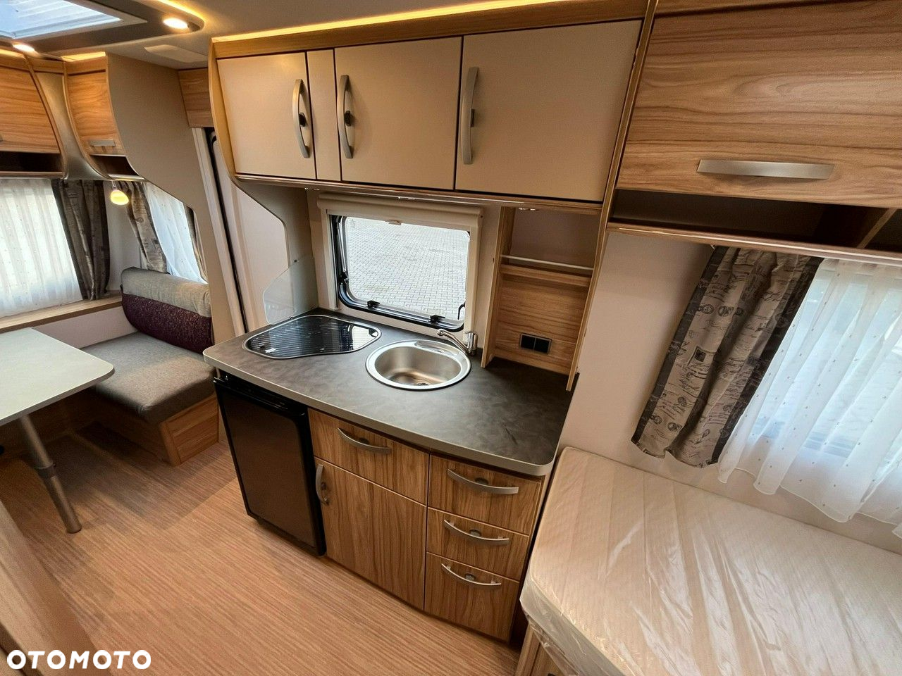 Hymer-Eriba Nova Light 442 - 14