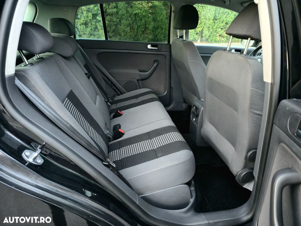 Volkswagen Golf Plus 1.9 TDI DPF United - 10