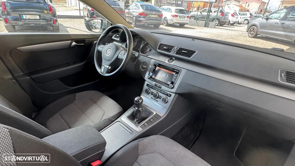 VW Passat 1.6 TDI BlueMotion - 48
