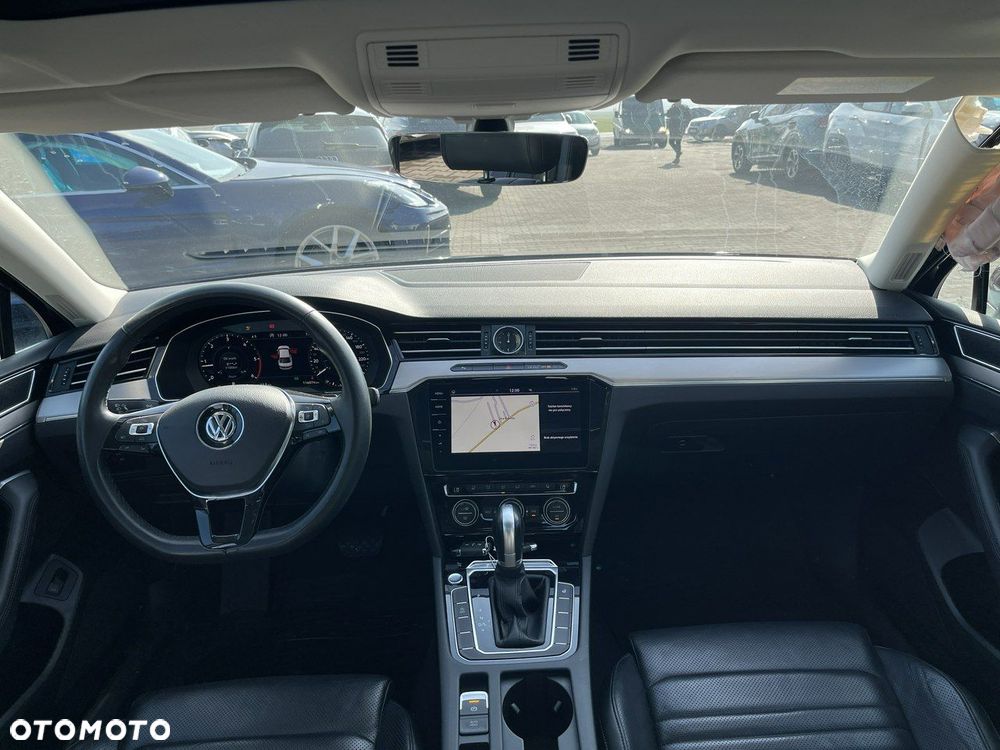 Volkswagen Passat 2.0 TDI EVO Elegance DSG - 10