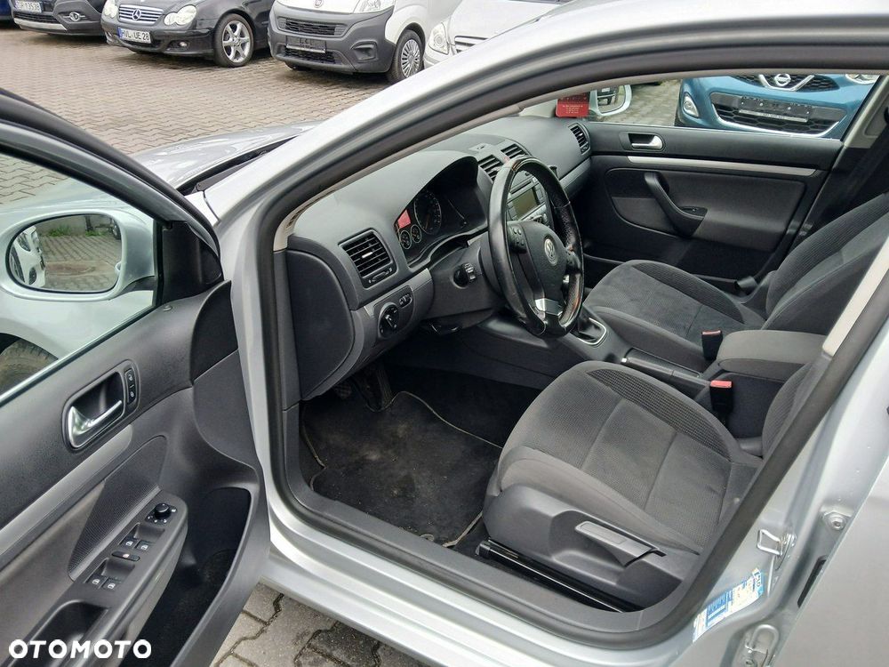 Volkswagen Golf 2.0 TDI Highline - 7