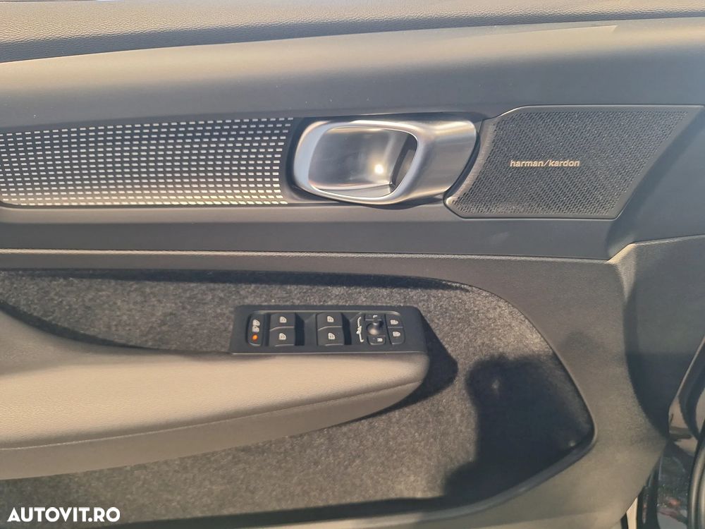 Volvo XC 40 Recharge Single Motor Extended Range RWD Plus - 18