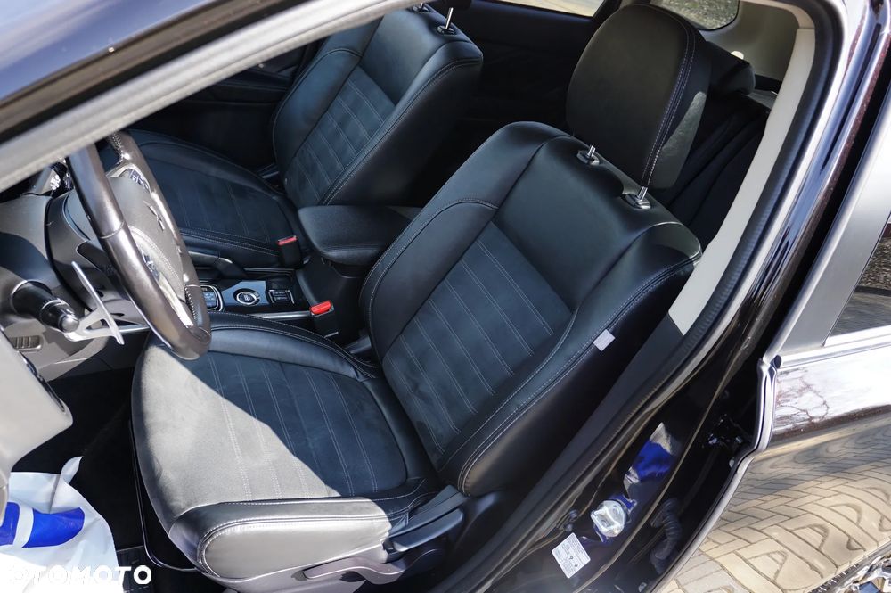 Mitsubishi Outlander 2.0 4WD Plus - 21