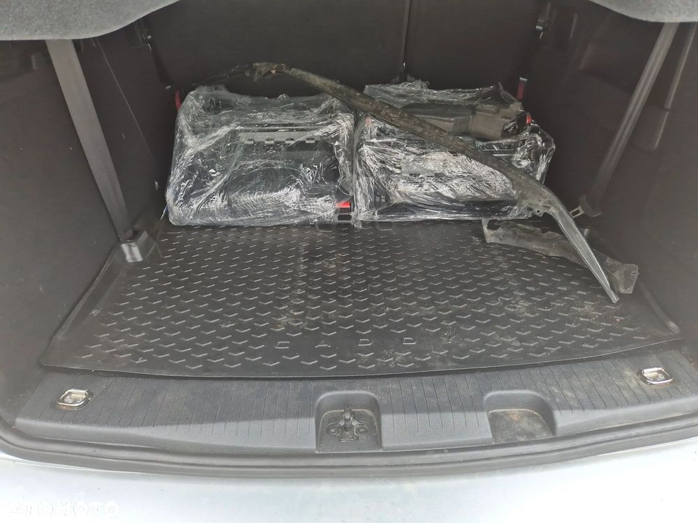 Volkswagen Caddy - 17