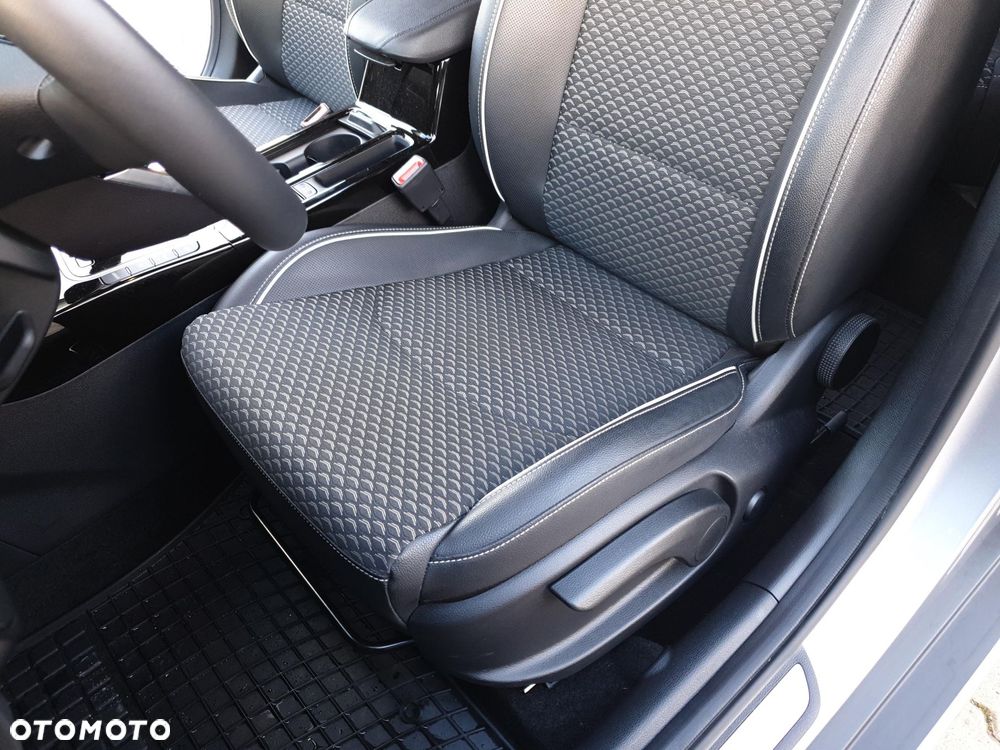 Kia XCeed 1.5 T-GDI Business Line DCT - 12