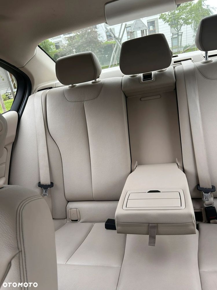 BMW Seria 3 320i - 3