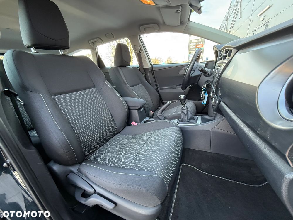 Toyota Auris 1.6 Life+ - 32