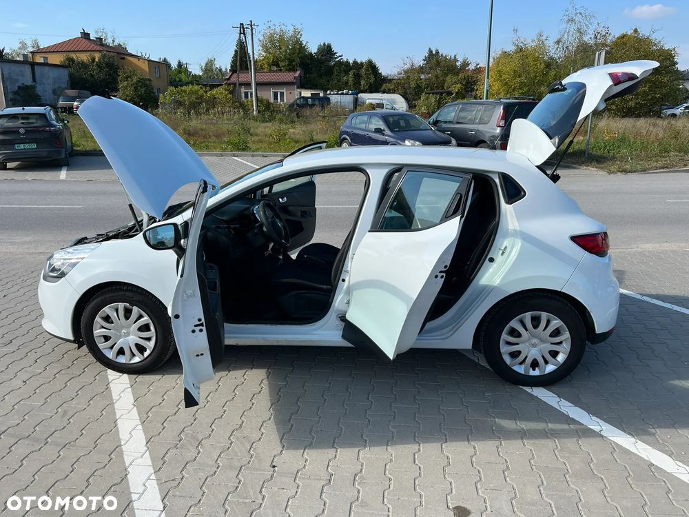 Renault Clio - 16