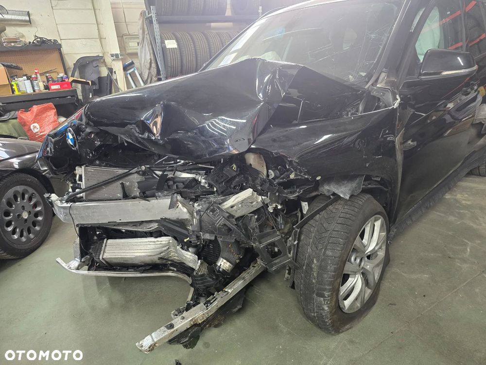 BMW X1 xDrive18d - 13