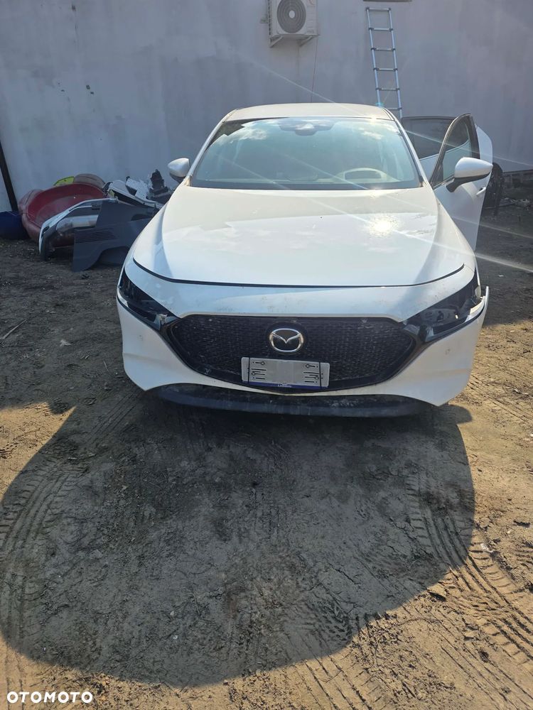 Mazda 3 e-SKYACTIV-G 2.0 M HYBRID - 3