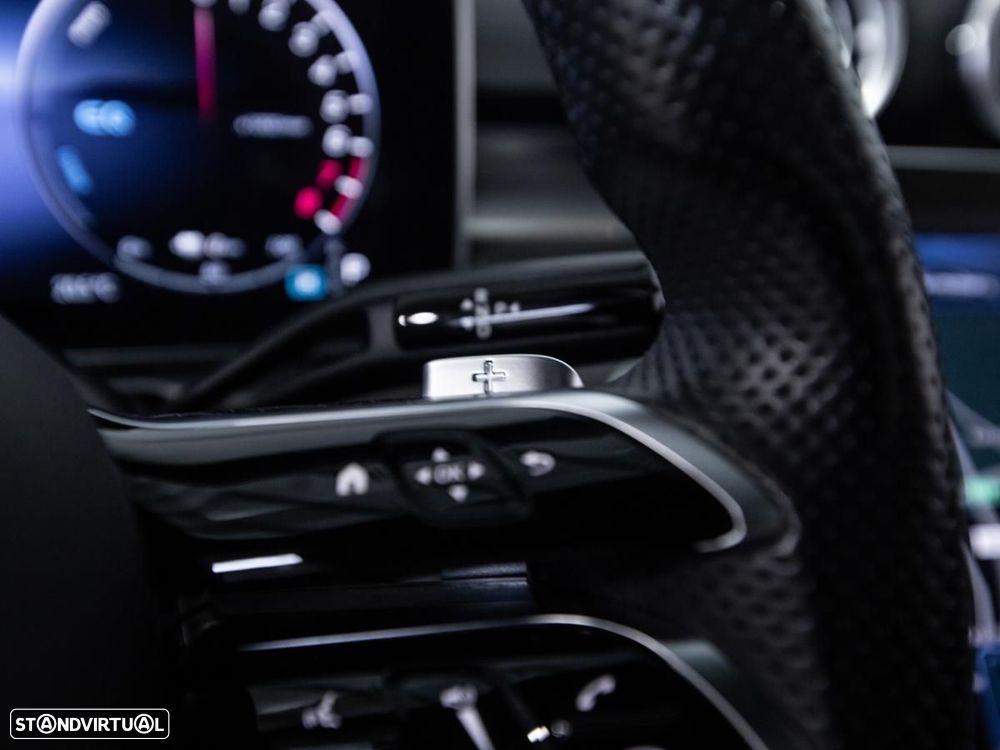 Mercedes-Benz C 300 e AMG Line - 24