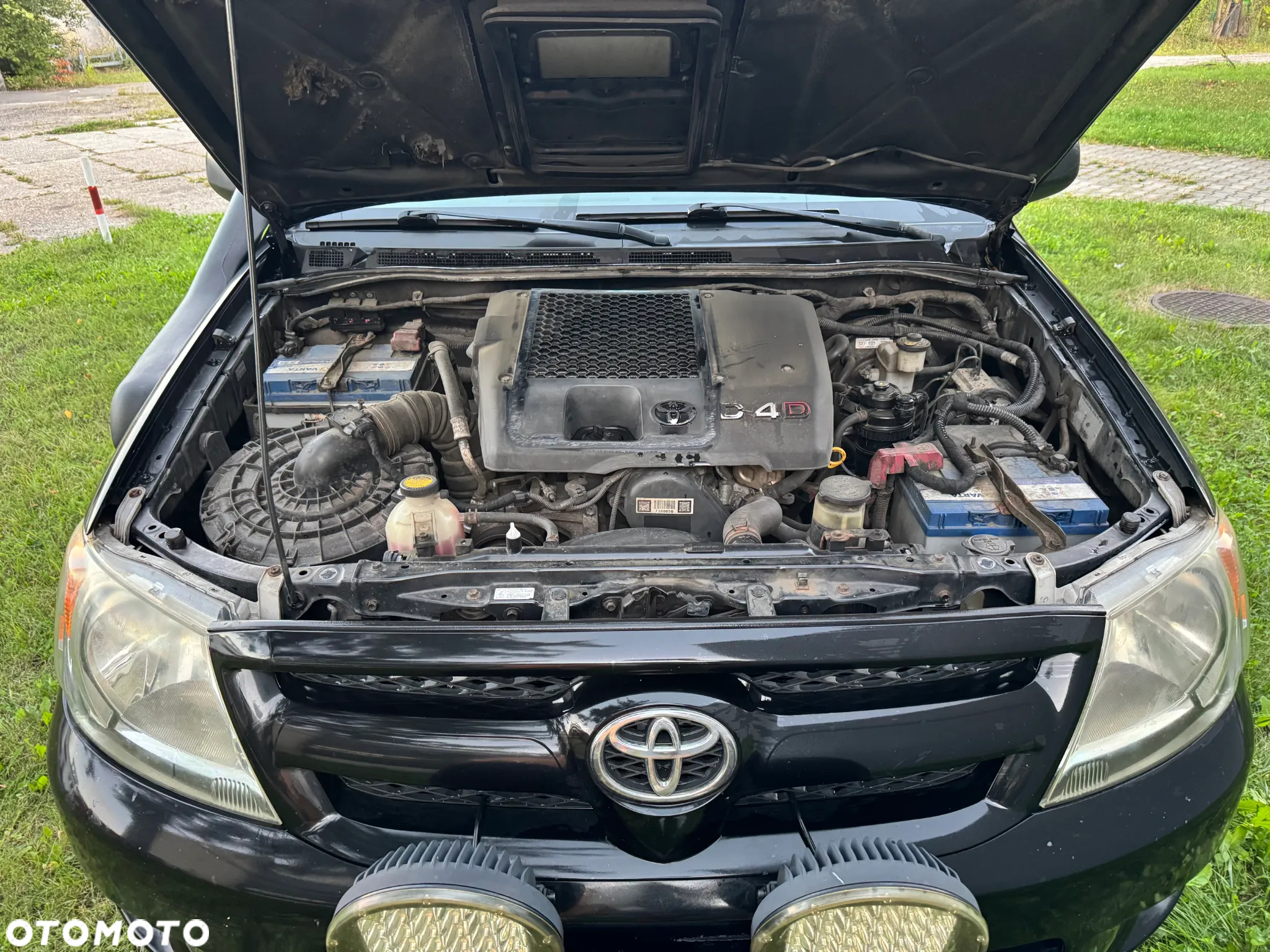 Toyota Hilux 2.5 D-4D DLX + - 6