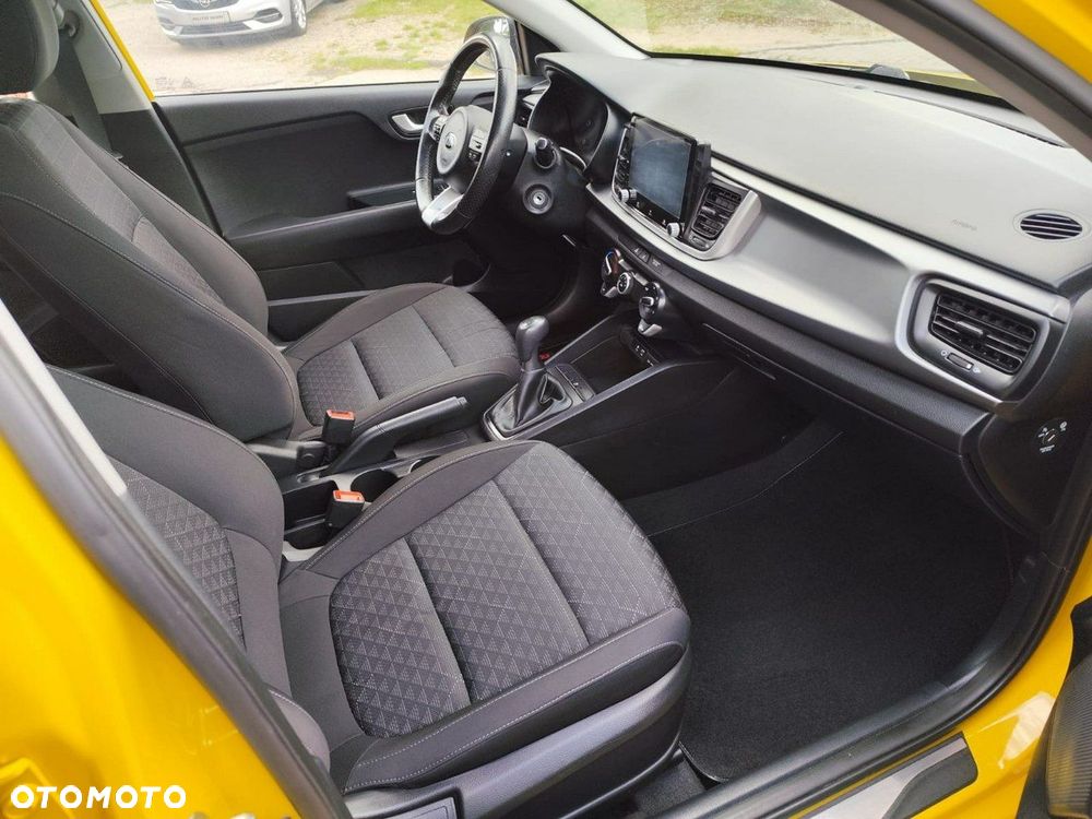 Kia Rio - 12