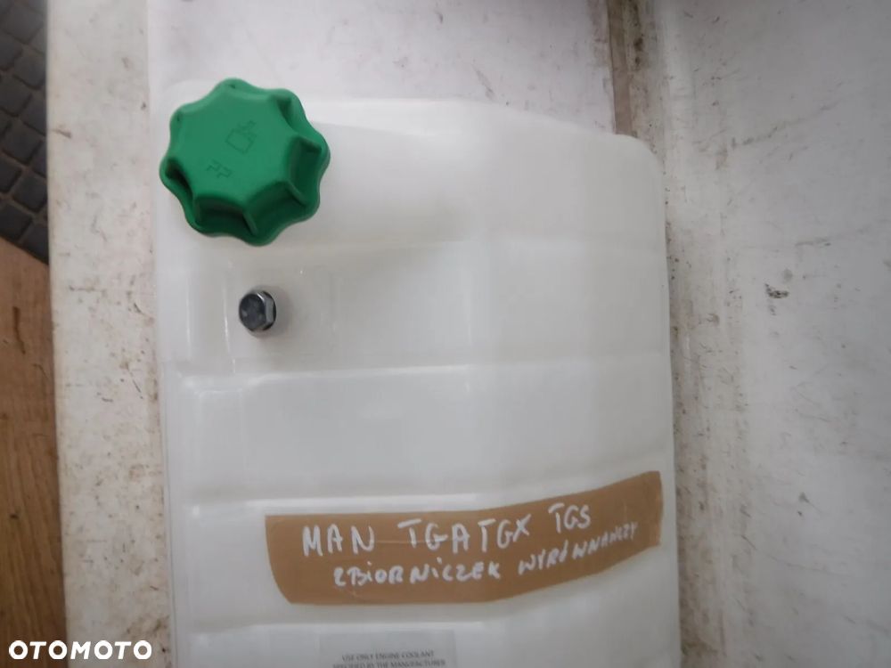 nowy zbiornik z uszkodzeniem wyrównawczy man f90 2000 lion holl nl nm sl ng neoplan - 2