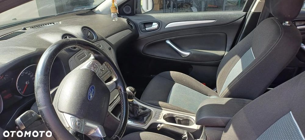 Ford Mondeo - 7
