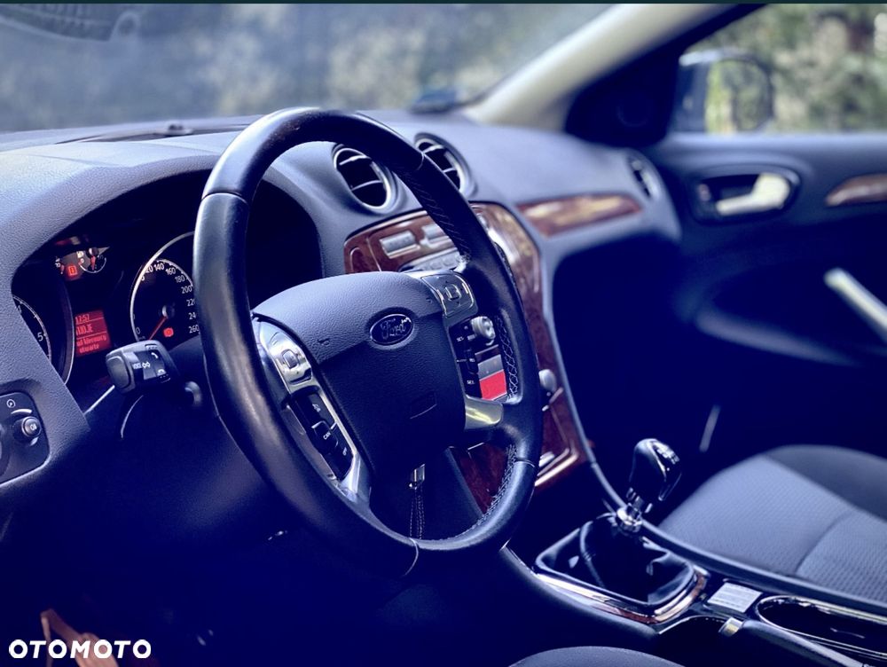Ford Mondeo - 7