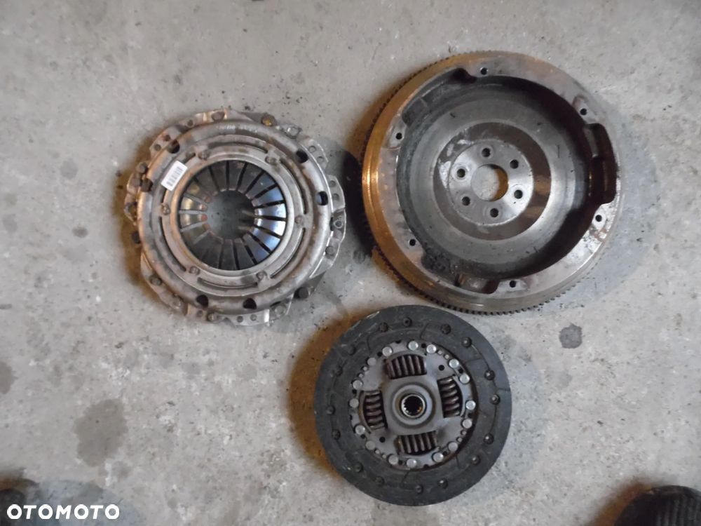 Sprzęgło docisk Koło zamachowe tarcza 1.4 b turbo Opel Meriva b - 2