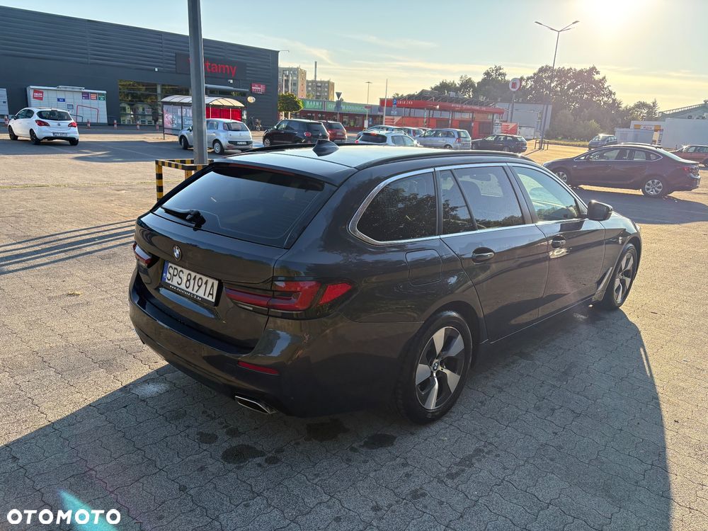 BMW Seria 5 520d mHEV - 6