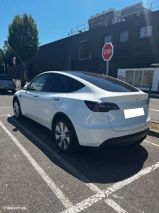 Tesla Model Y Standard - 3