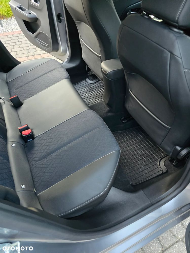 Opel Corsa 1.2 Elegance S&S - 13