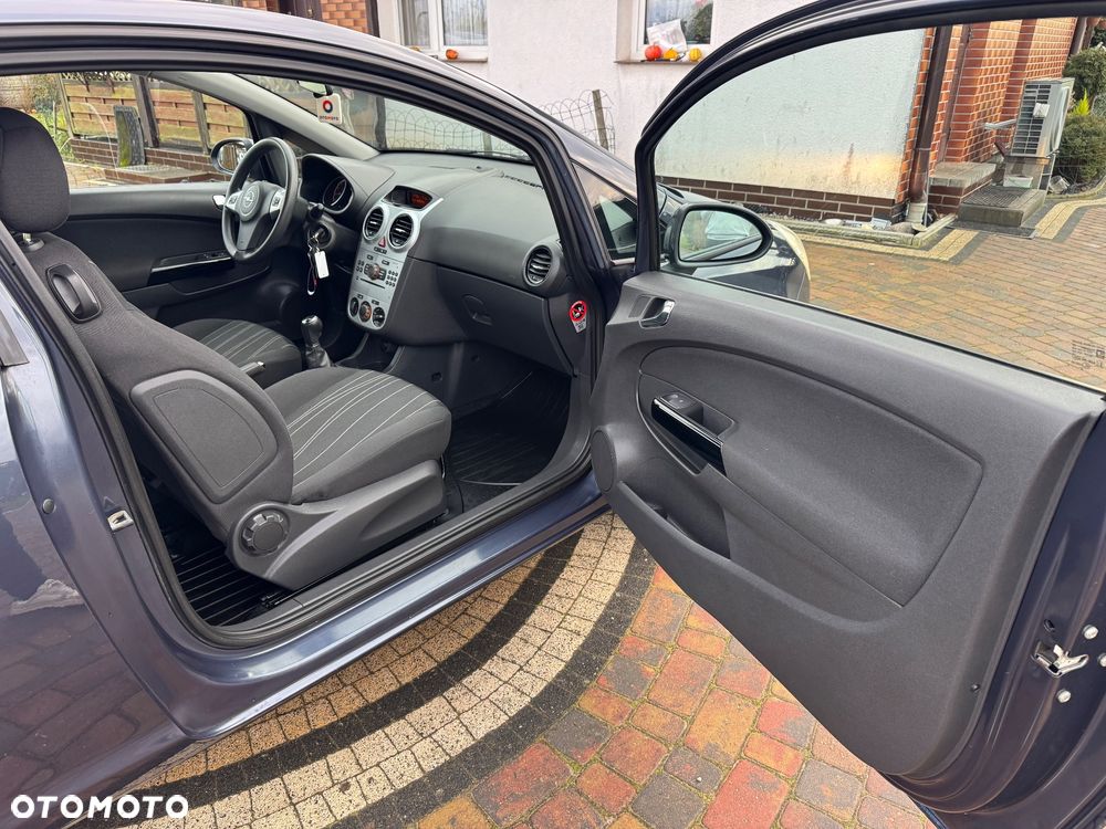 Opel Corsa - 24