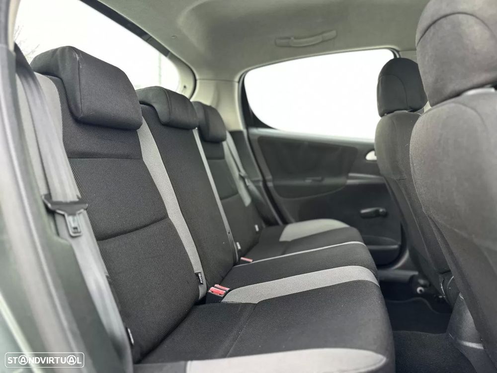 Peugeot 207 1.4 HDi Trendy - 14