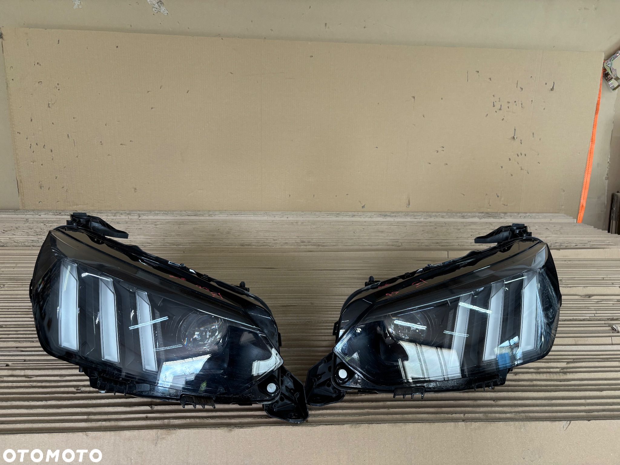 Peugeot 208 2019-komplet lamp Full Led lewa ,prawa - 1