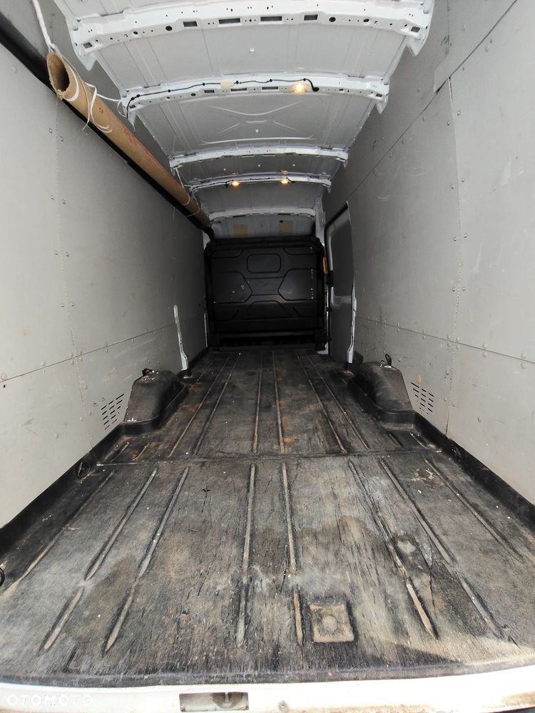 Ford Transit - 10