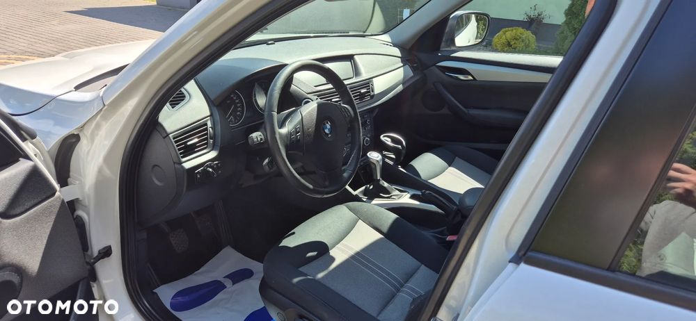 BMW X1 xDrive18d - 12