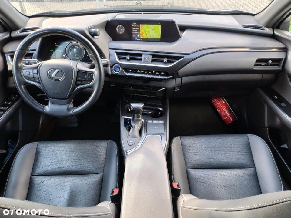 Lexus UX - 21