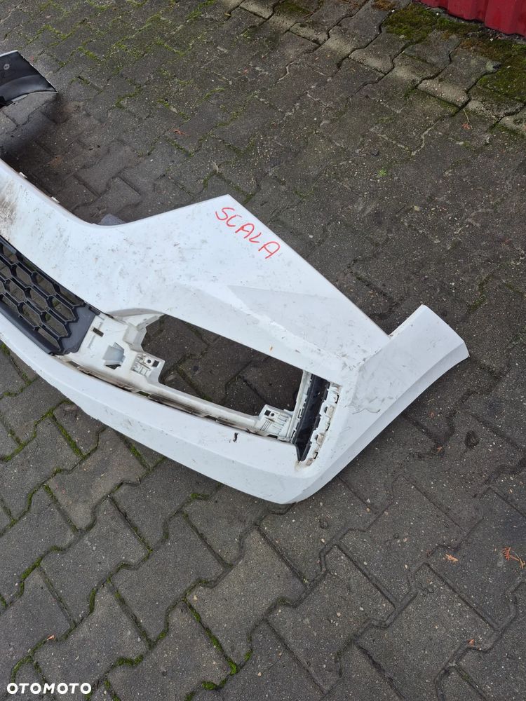 Skoda Scala zderzak przedni 657807221F - 3