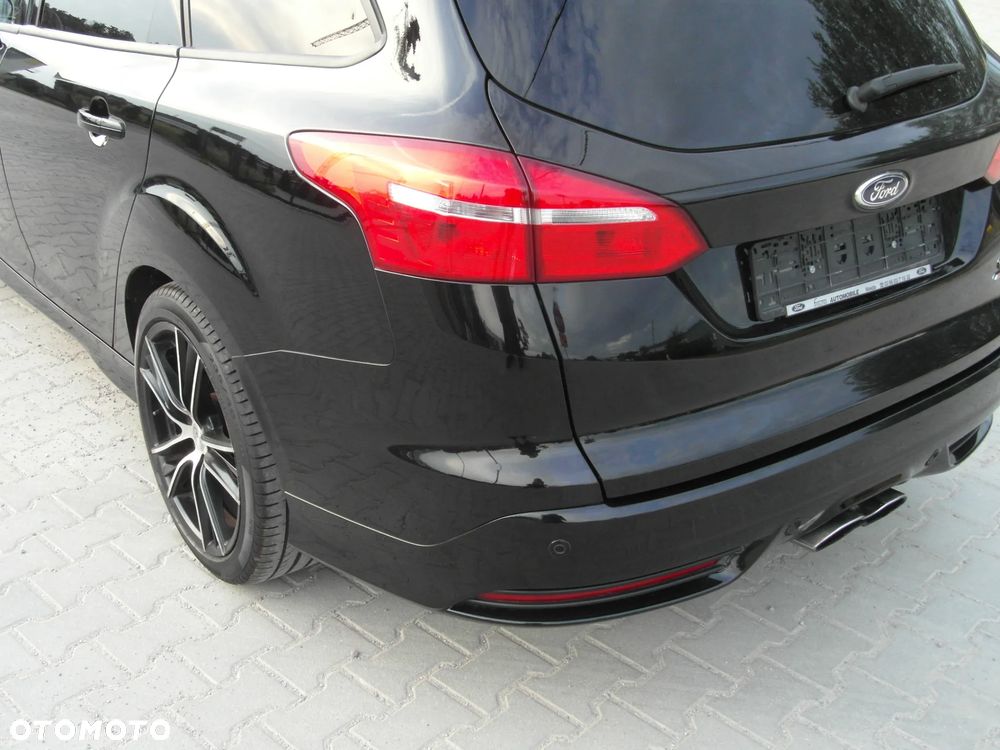 Ford Focus 2.0 EcoBoost ST mit Leder-Sport-Paket - 6