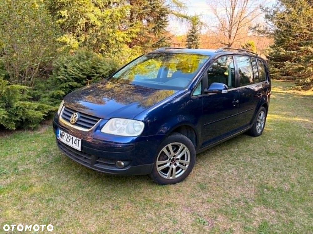 Volkswagen Touran - 1