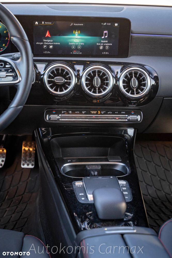 Mercedes-Benz Klasa A 250 4-Matic 7G-DCT - 18