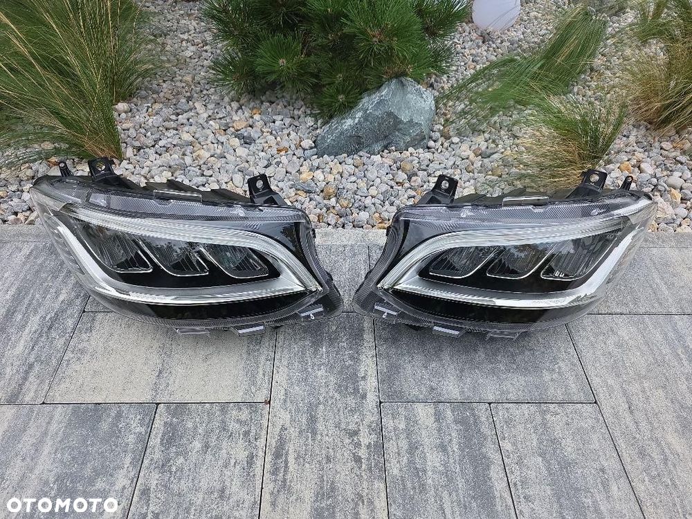 MERCEDES SPRINTER 907 Lampy Full Led Performance A9109067100 A9109067200 - 2